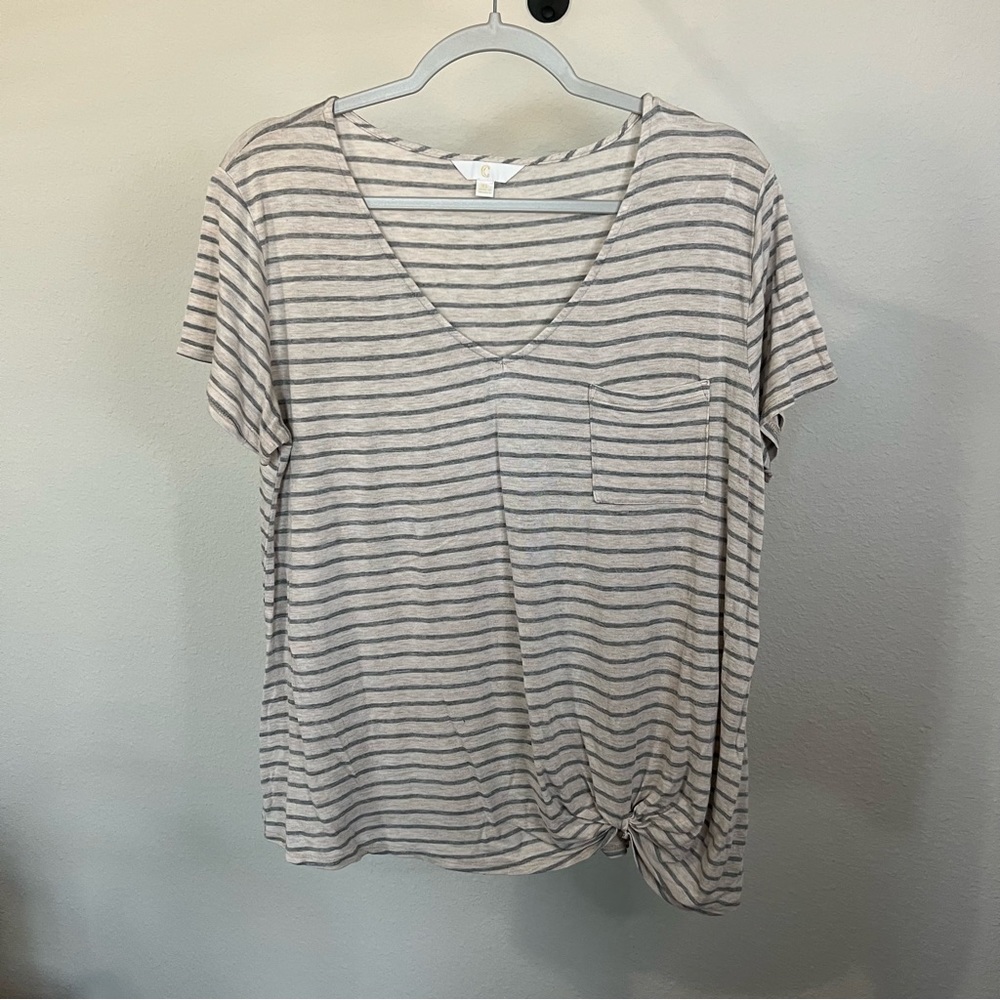 Cream and grey loose fit T-shirt with twist (164)
